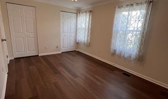 5633 INDEPENDENCE Cir, Alexandria, VA 22312