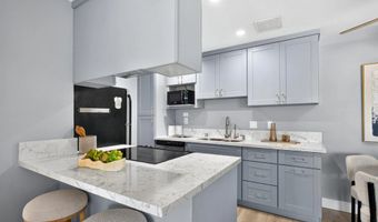 3991 Crown Point Dr 112, San Diego, CA 92109