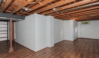 307 Dotson Dr, Ames, IA 50014