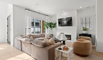 2856 Kobuk Dr A, Columbus, OH 43228
