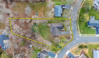 3 Waverly Pl, Aberdeen, NJ 07747