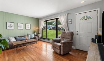 7210 Shellburne Dr, Affton, MO 63123