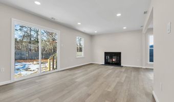 5 Buxton Ct, Barnegat, NJ 08005