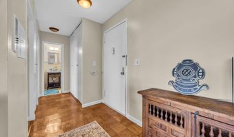 510 Deal Lake Dr 6B, Asbury Park, NJ 07712