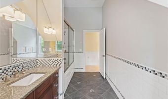 16 Hillside Rd, Cumberland, RI 02864