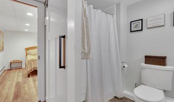 6 Beechwood Cir, Cromwell, CT 06416