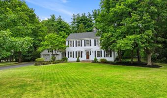 5 Beaver Pond Rd, Albany, NY 12211