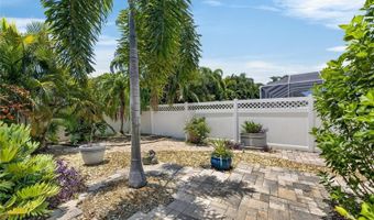 5226 BRIGHTON SHORE Dr, Apollo Beach, FL 33572