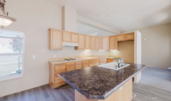 222 8th St, Carlin, NV 89822
