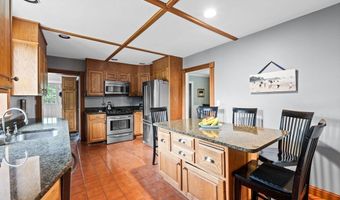 18 East St, Beverly, MA 01915