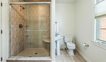 1544 Newport Creek Dr, Ann Arbor, MI 48103