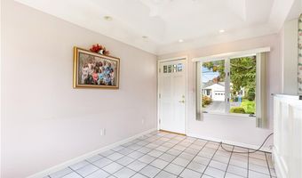 124 Longview Dr, Cranston, RI 02920