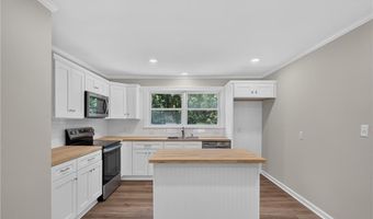 128 Englewood Dr, Archdale, NC 27263