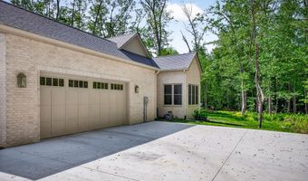 753 Vintage Dr, Baxter, TN 38544