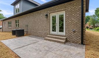 105 Kingsmill Ct, Advance, NC 27006