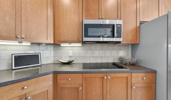 6428 Sunset Bay Cir, Apollo Beach, FL 33572