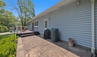 585 Golfwood Dr, Ballwin, MO 63021