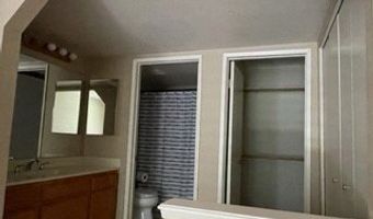 3595 W Greentree Cir B, Anaheim, CA 92804