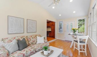 16 Patriots Rd, Acton, MA 01720