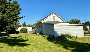 1002 DELEGLISE St, Antigo, WI 54409