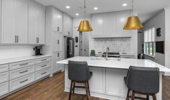 920 Caddo Dr, Benton, AR 72019