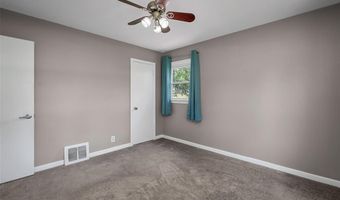 243 Dennison Dr, Ballwin, MO 63021