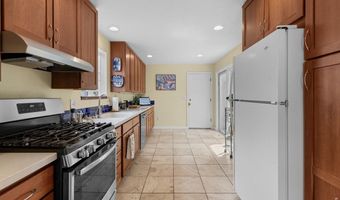 7715 Essex Pl, Boulder, CO 80301