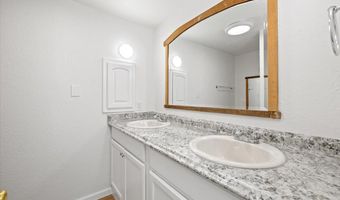 939 S Valley View Rd UNIT 12, Ashland, OR 97520