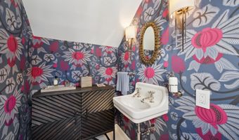 1121 BAY St, Alameda, CA 94501