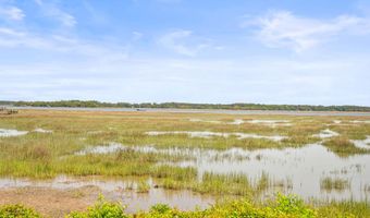 1203 Laudonniere St, Beaufort, SC 29902