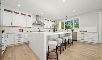 1418 W Maude Ave, Arlington Heights, IL 60004