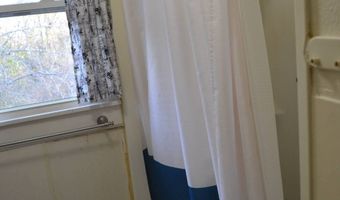 28 N. Third St, Albion, IL 62806