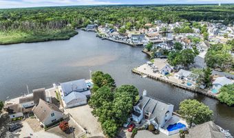 156 Cedar Run Rd, Bayville, NJ 08721
