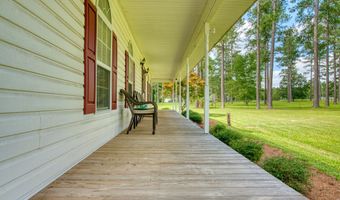 634 Alapaha River Dr, Alapaha, GA 31622