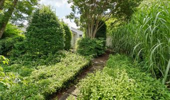 4929 JAMESTOWN Rd, Bethesda, MD 20816