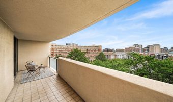 1101 S ARLINGTON RIDGE Rd 212, Arlington, VA 22202