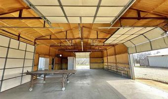 305 N SYCAMORE St, Archer City, TX 76351