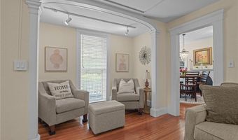 275 Hope St, Bristol, RI 02809