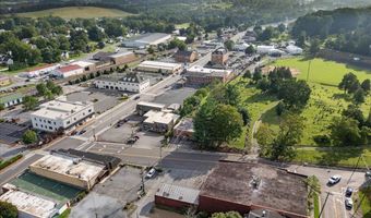 121 NW Russell Rd, Abingdon, VA 24210