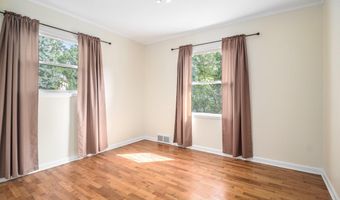 900 Barton Dr, Ann Arbor, MI 48105