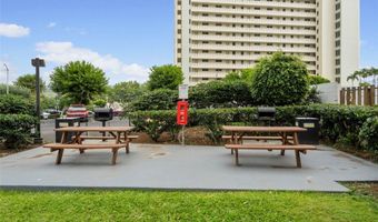 1128 Ala Napunani St 503, Honolulu, HI 96818