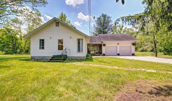 628 E Sand Hollar Rd, Bloomfield, IN 47424