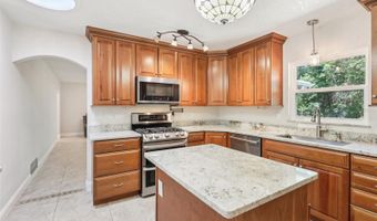 42116 E LAKEVIEW Dr, Altoona, FL 32702