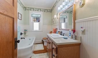 215 W Main St, Bloomfield, IN 47424