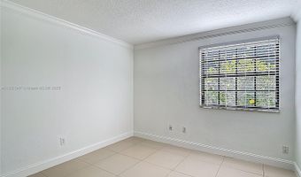 3552 Magellan Cir 122, Aventura, FL 33180