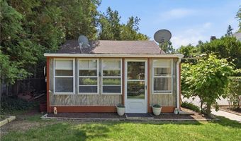 247 W Main Rd, Middletown, RI 02842
