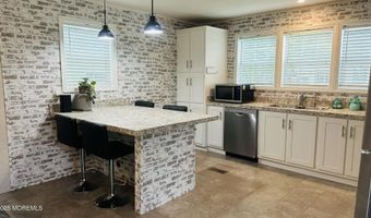 120 Redwood Dr, Barnegat, NJ 08005