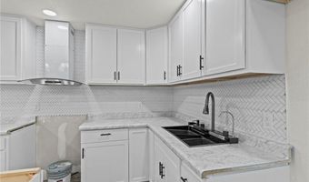 630 W Cross St, Austin, IN 47102