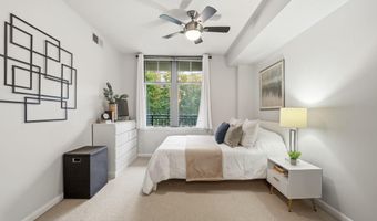 1021 N GARFIELD St 233, Arlington, VA 22201