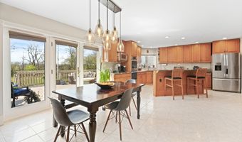 25 CARSDALE Dr, Belle Mead, NJ 08502